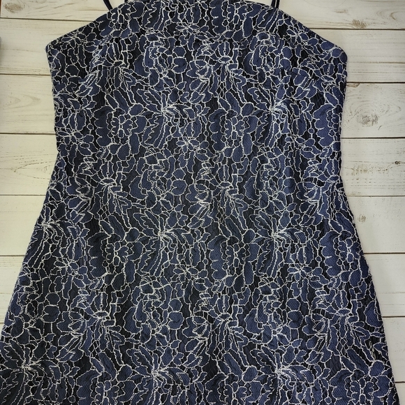 miami Size Medium Metallic Lace Mini Dress Size - Picture 5 of 11